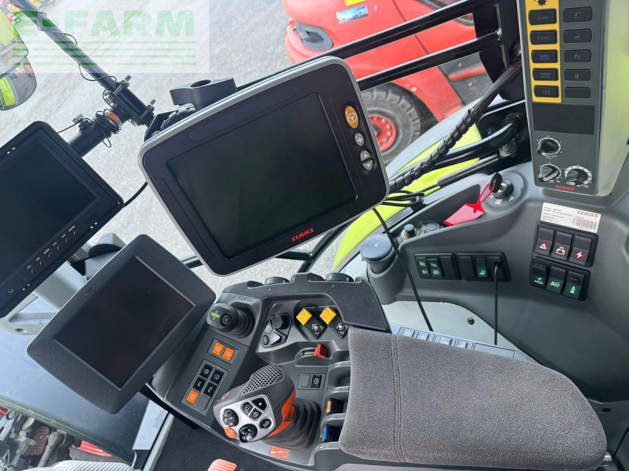 Tractor CLAAS arion 640 cmatic