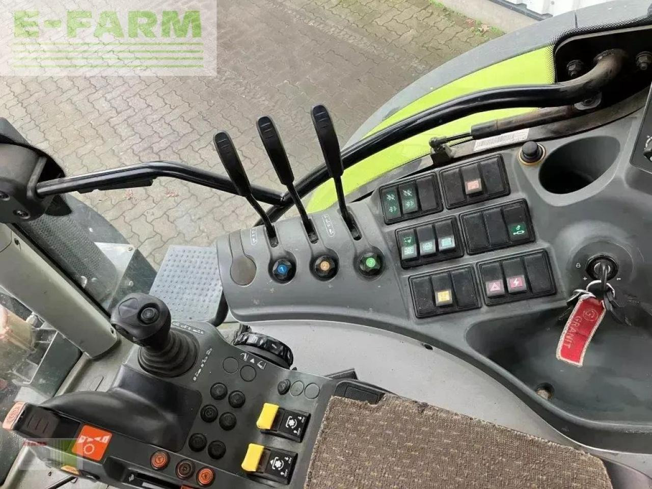 Tractor CLAAS arion 640 hexashift