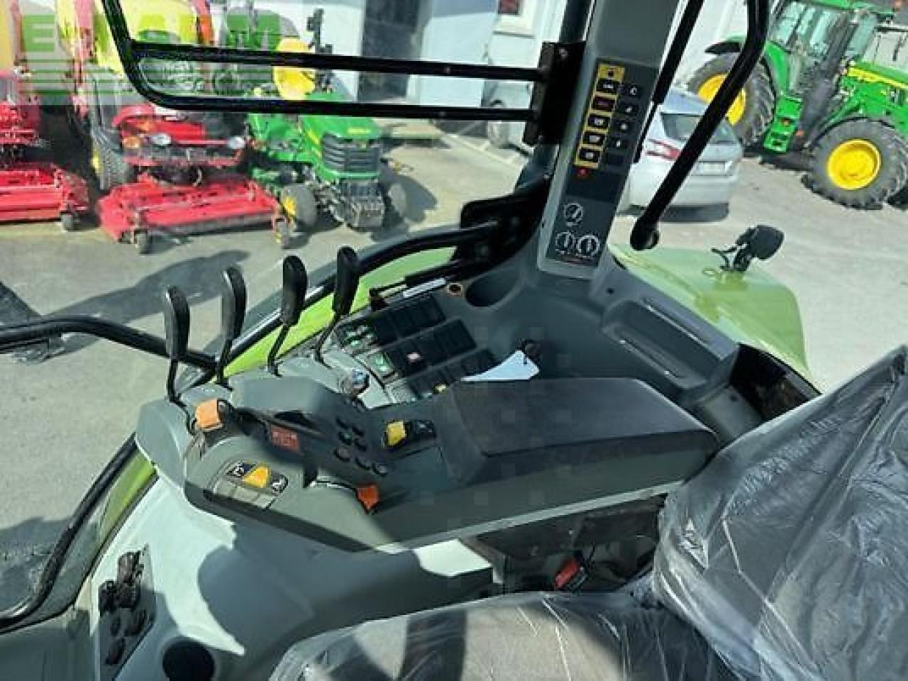 Tractor CLAAS arion 650