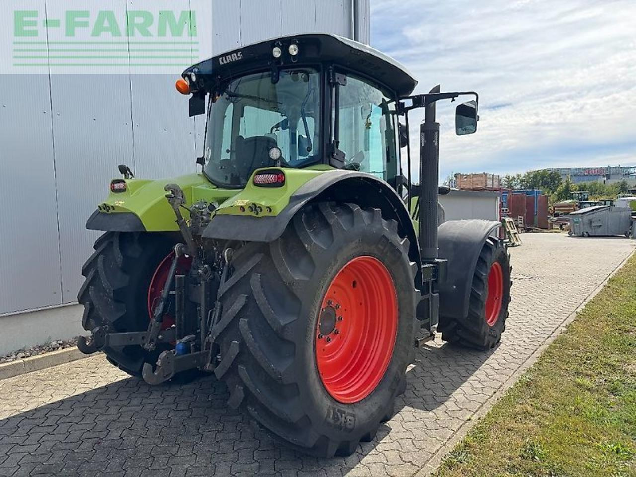 Tractor CLAAS arion 650