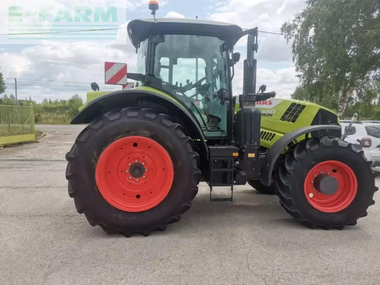 Tractor CLAAS arion 650