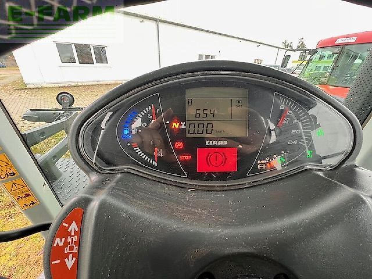 Tractor CLAAS arion 650