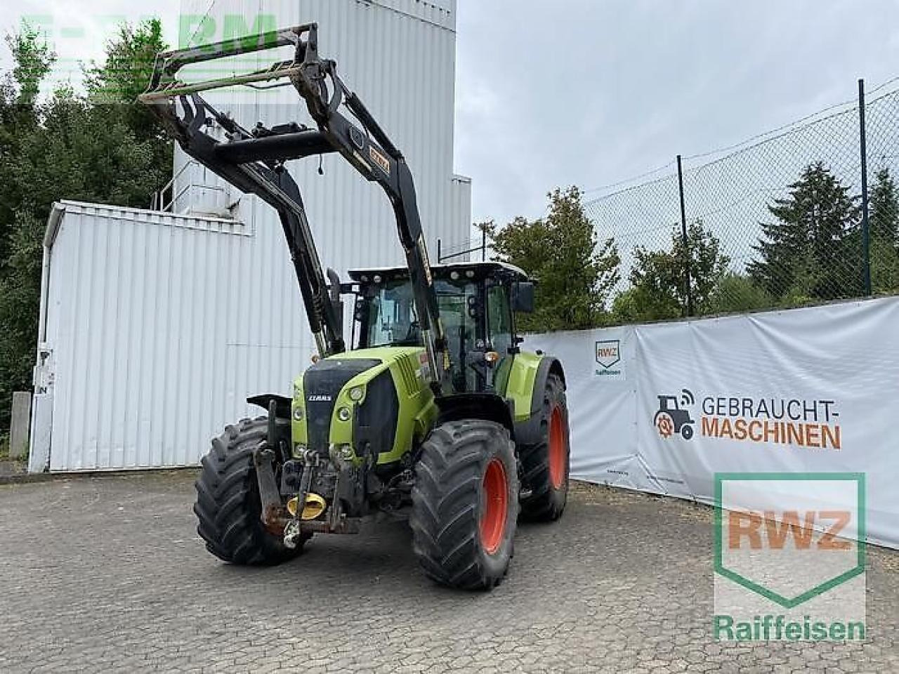 Tractor CLAAS arion 650