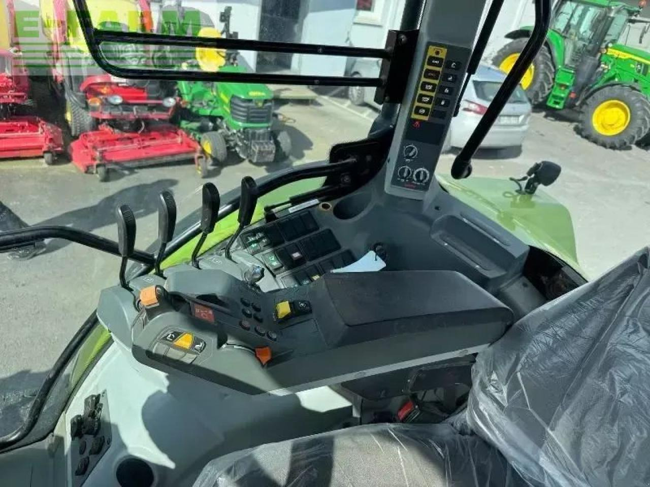 Tractor CLAAS arion 650