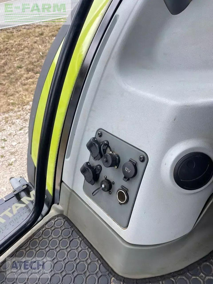 Tractor CLAAS arion 650