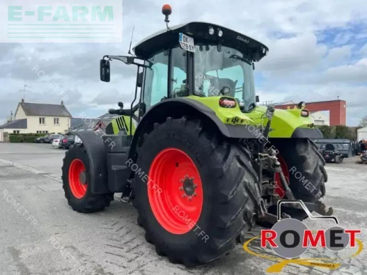 Tractor CLAAS arion 650