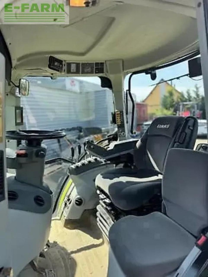 Tractor CLAAS arion 650