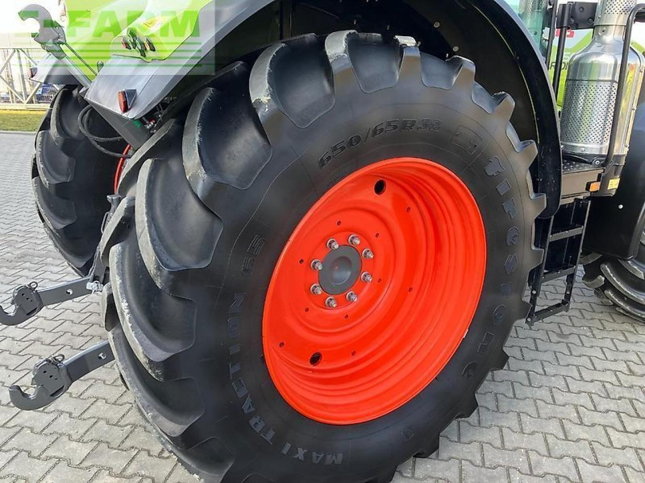 Tractor CLAAS arion 650