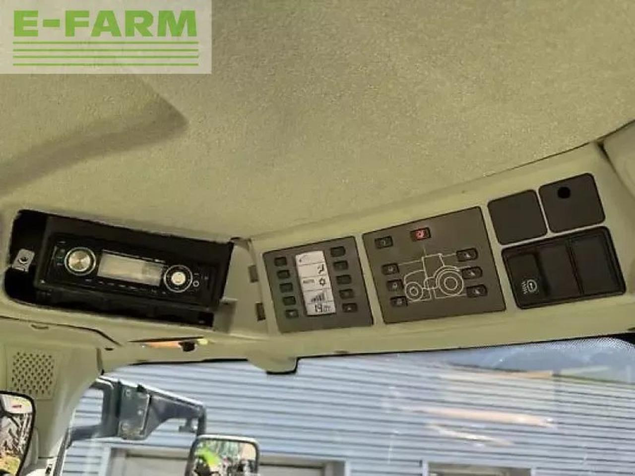 Tractor CLAAS arion 650