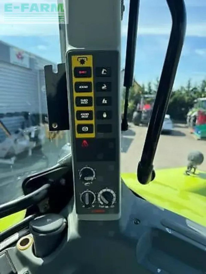 Tractor CLAAS arion 650