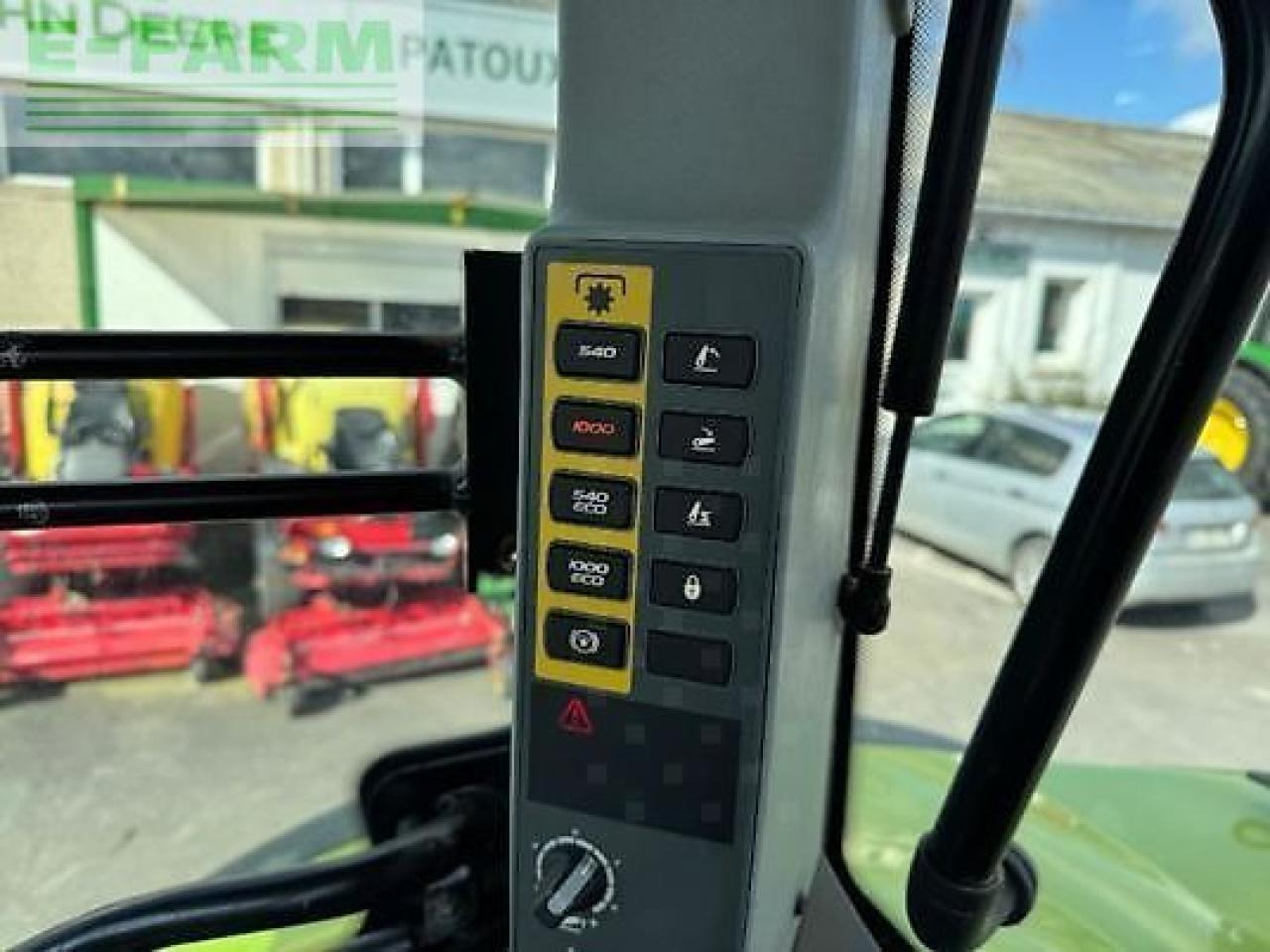 Tractor CLAAS arion 650