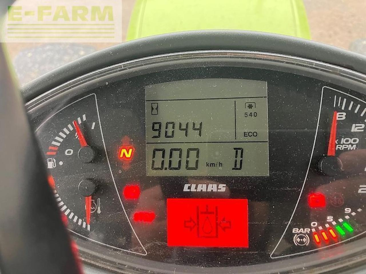 Tractor CLAAS arion 650