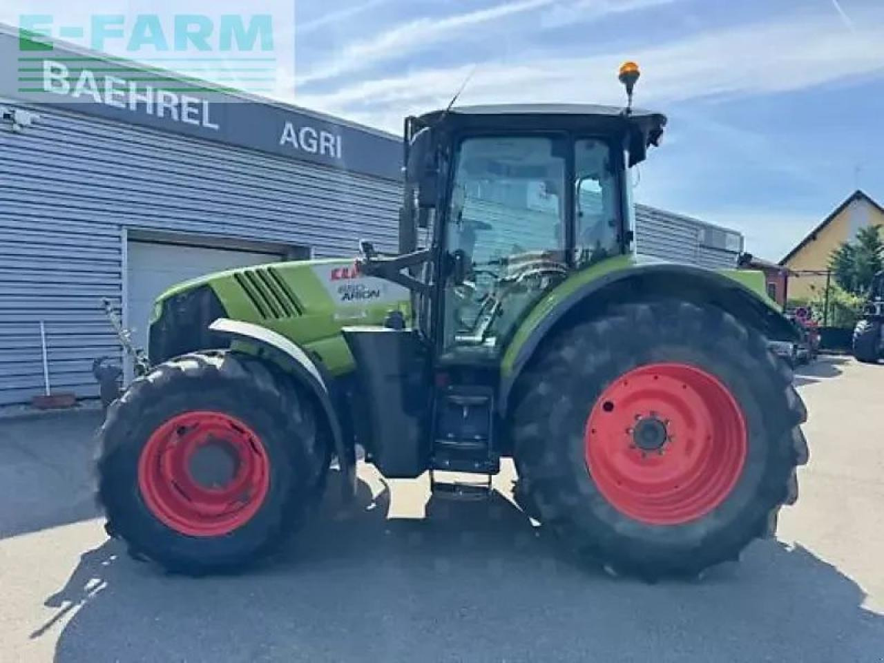 Tractor CLAAS arion 650