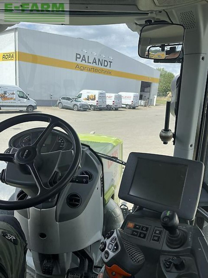 Tractor CLAAS arion 650