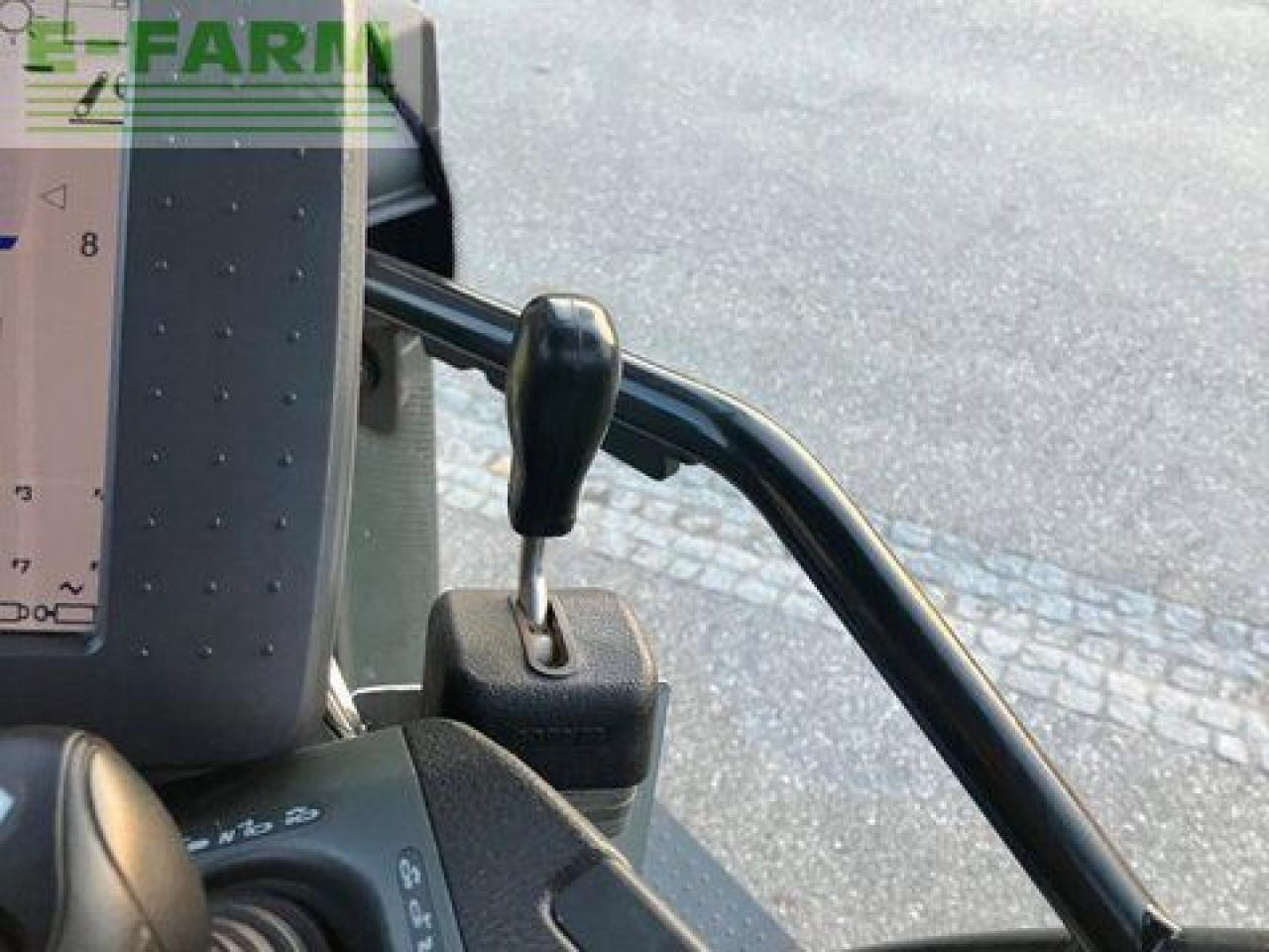 Tractor CLAAS arion 650 c-matic CMATIC CIS