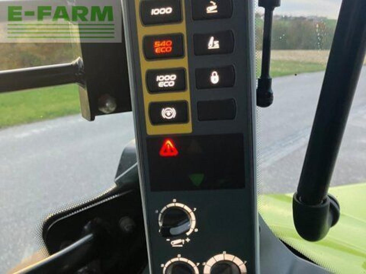 Tractor CLAAS arion 650 c-matic CMATIC CIS