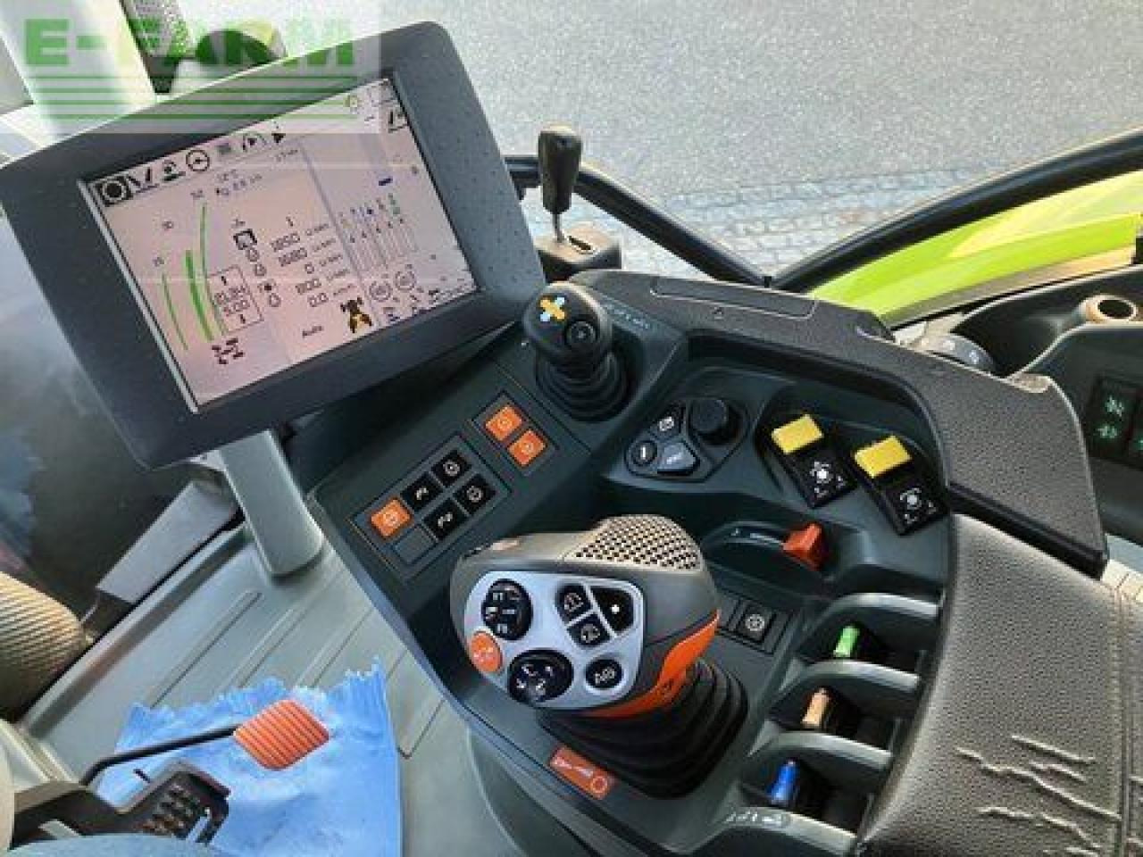 Tractor CLAAS arion 650 c-matic CMATIC CIS