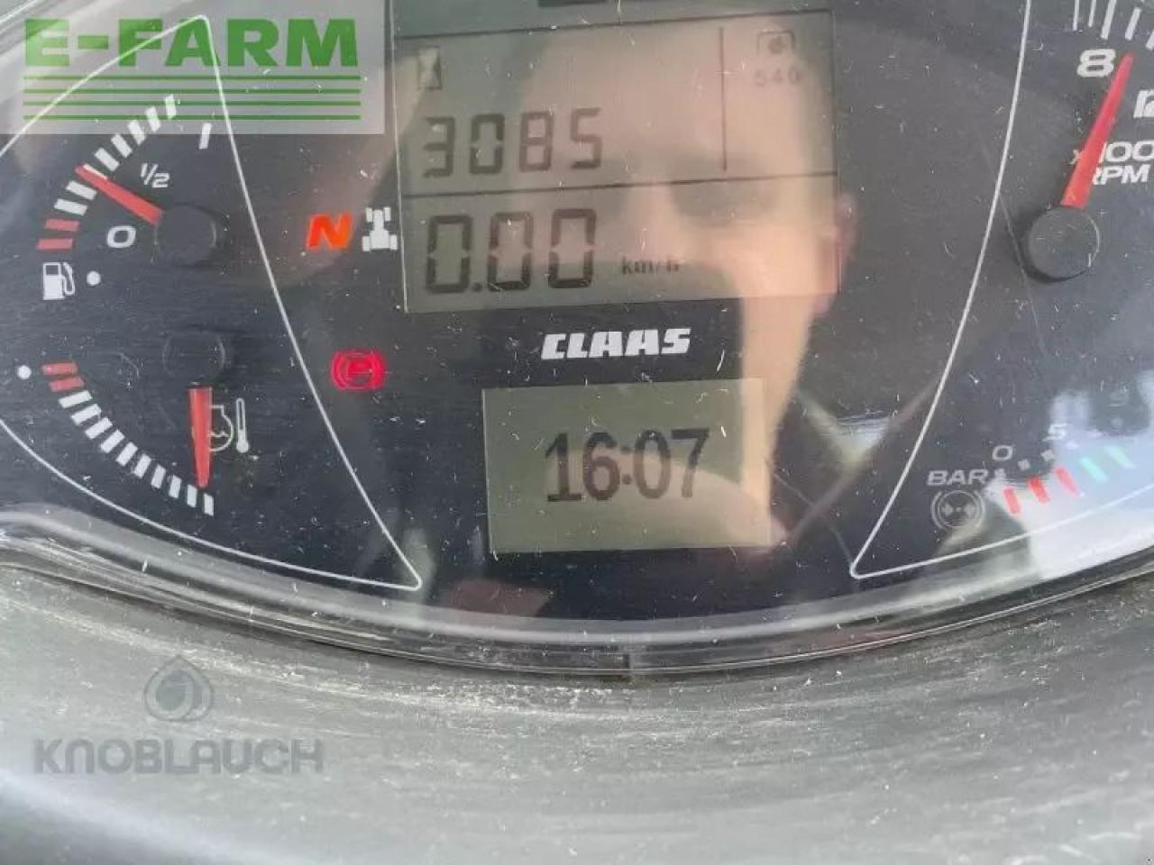 Tractor CLAAS arion 650 c-matic cebis CMATIC CEBIS