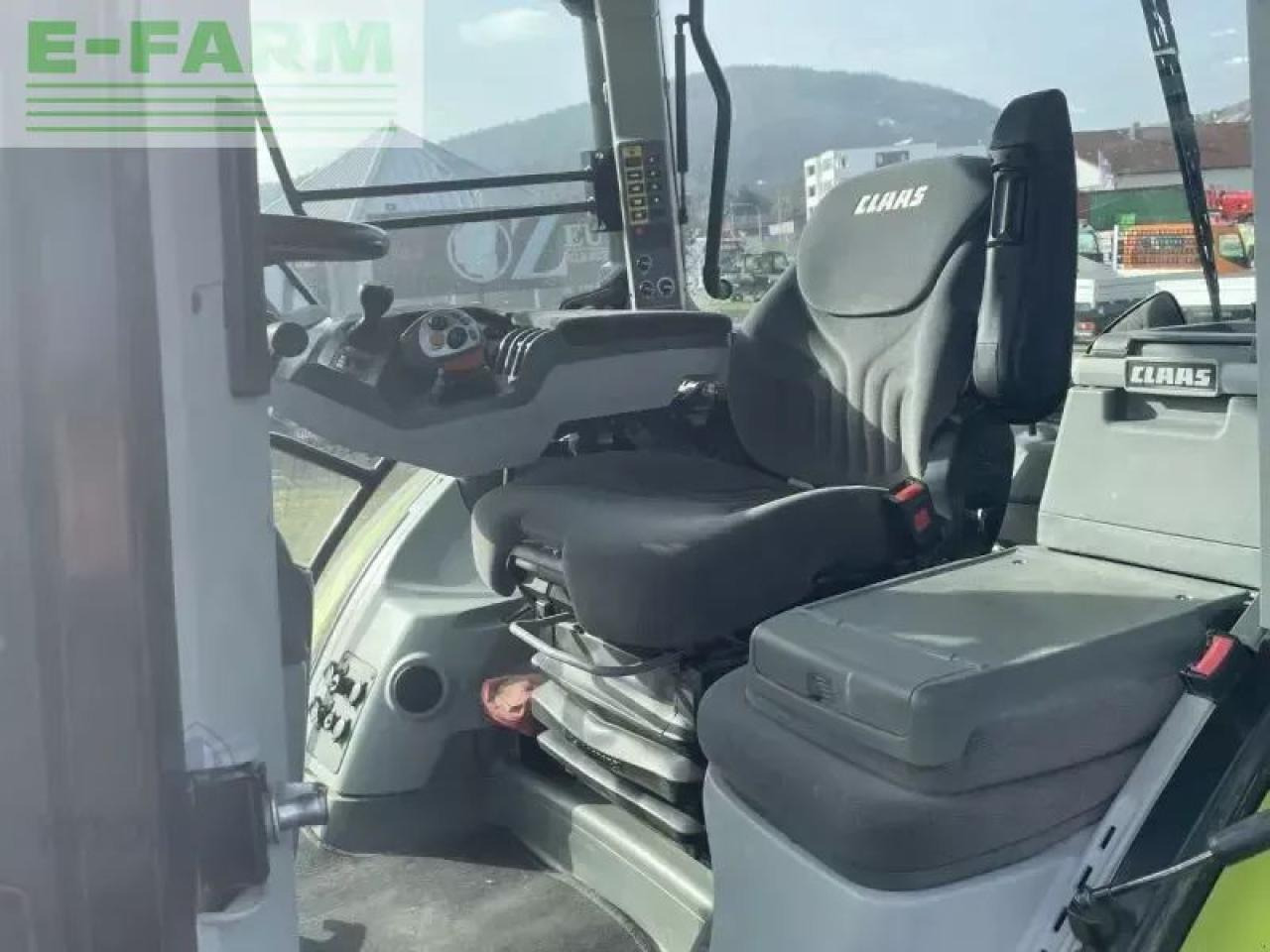 Tractor CLAAS arion 650 c-matic cebis CMATIC CEBIS