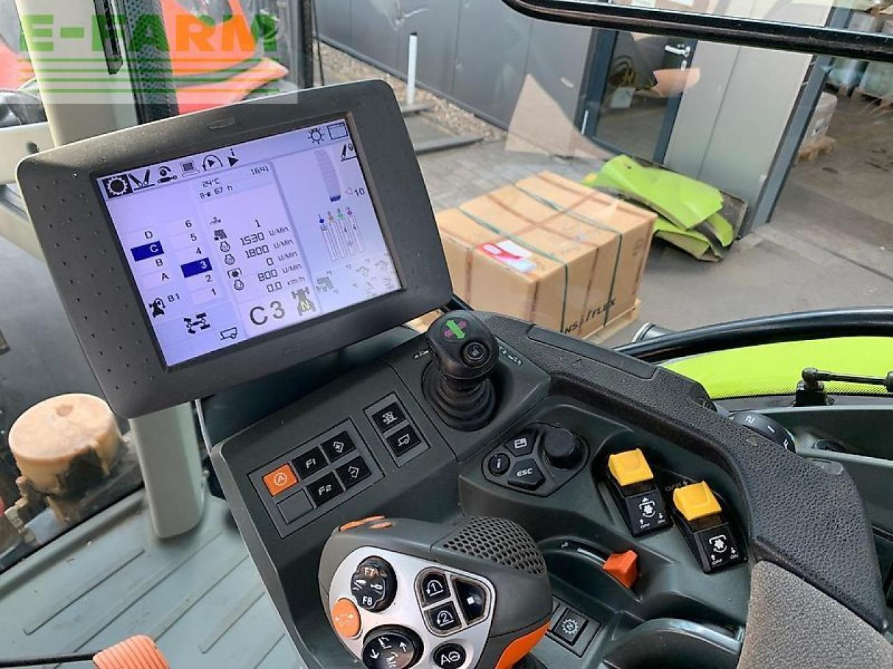 Tractor CLAAS arion 650 cebis hexa CEBIS