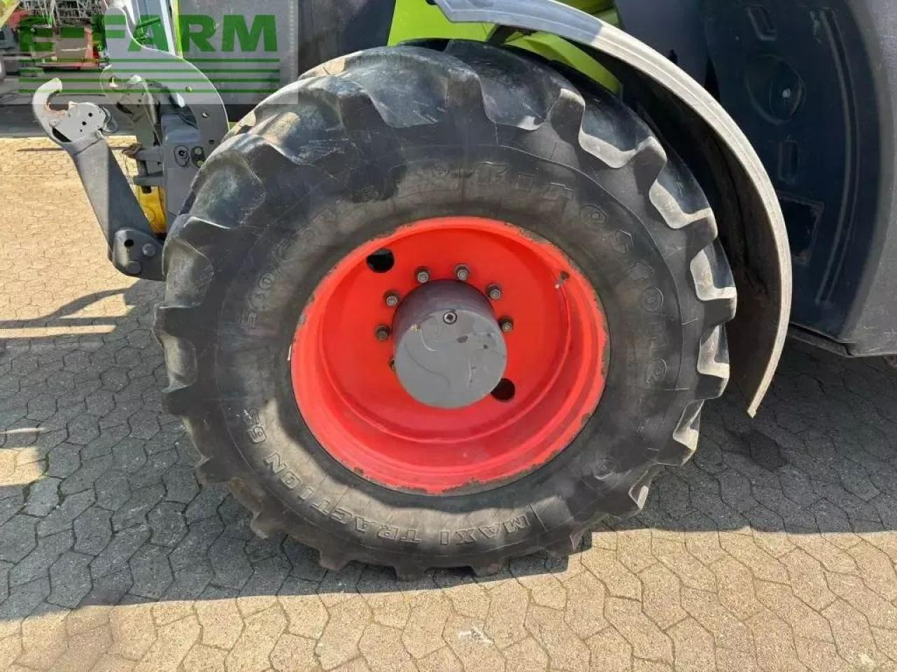Tractor CLAAS arion 650 cis CIS