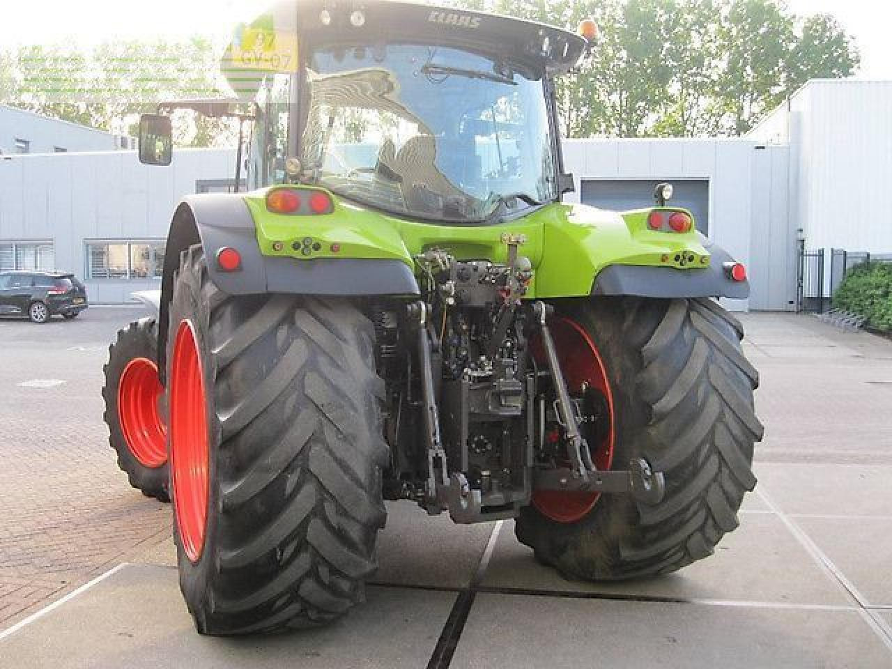 Tractor CLAAS arion 650 cis CIS