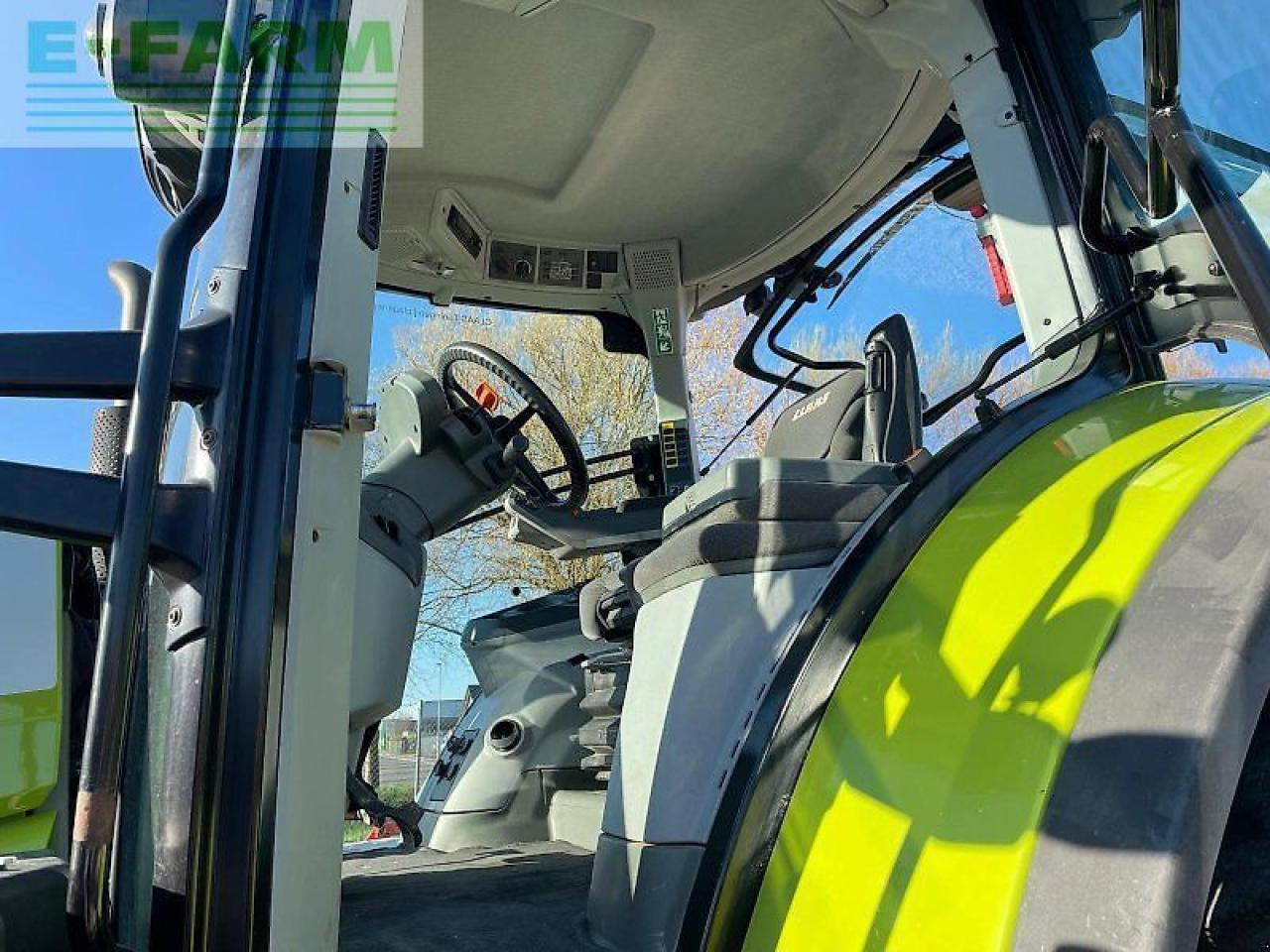 Tractor CLAAS arion 650 cis+ CIS+