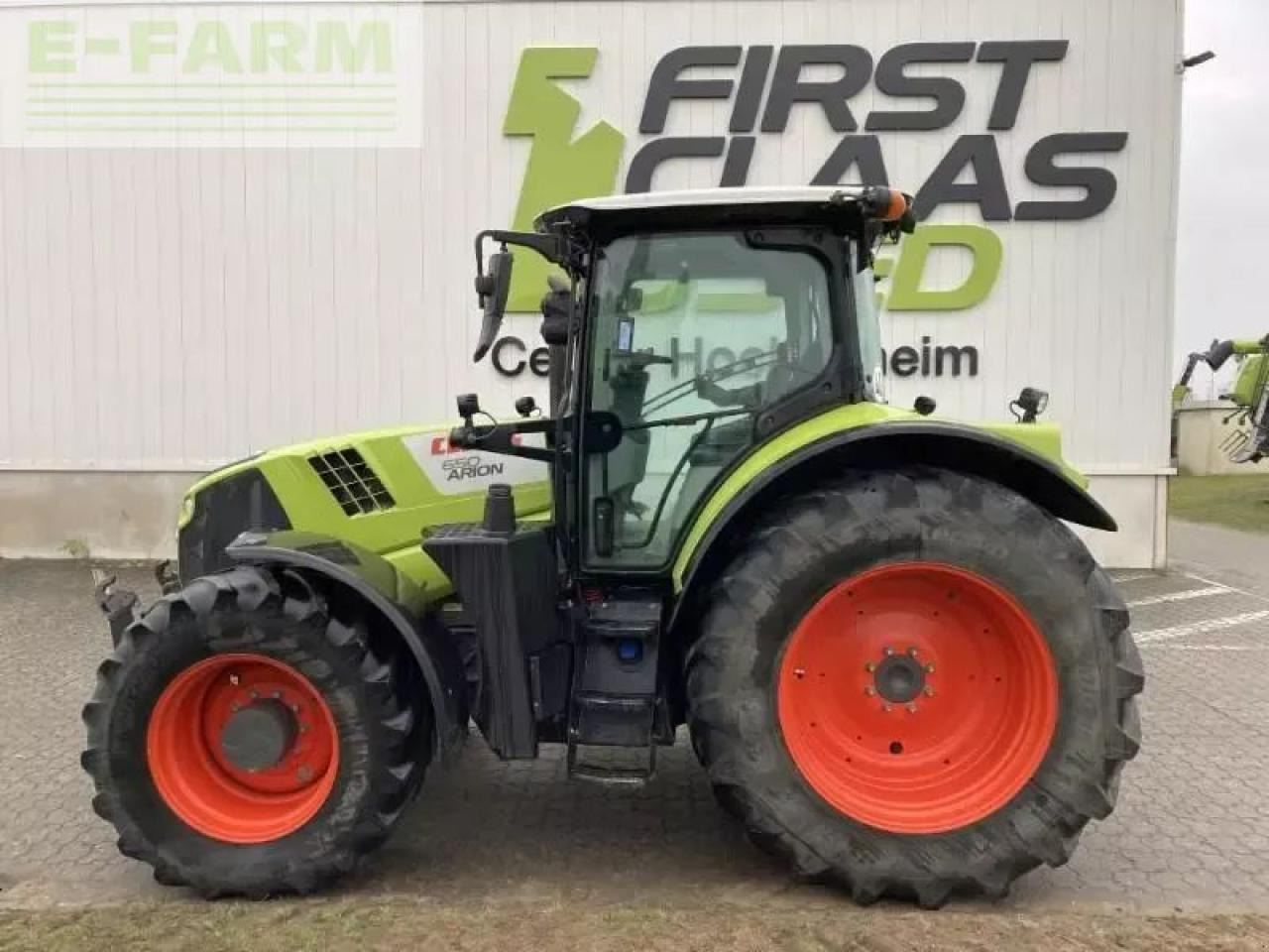 Tractor CLAAS arion 650 cis+ CIS+