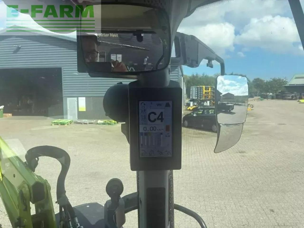 Tractor CLAAS arion 650 cis+ CIS+