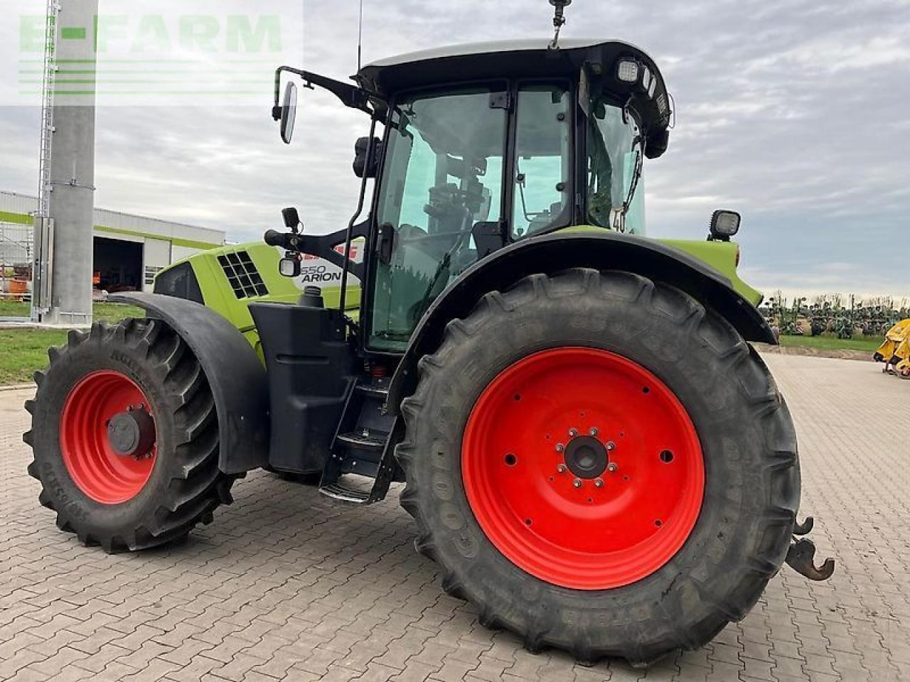 Tractor CLAAS arion 650 cis CIS