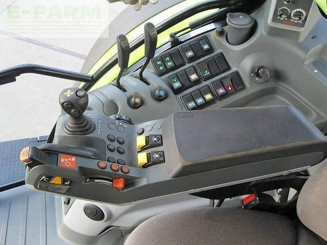Tractor CLAAS arion 650 cis CIS