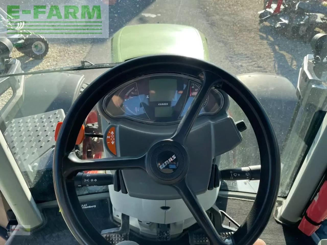 Tractor CLAAS arion 650 cis+ CIS+