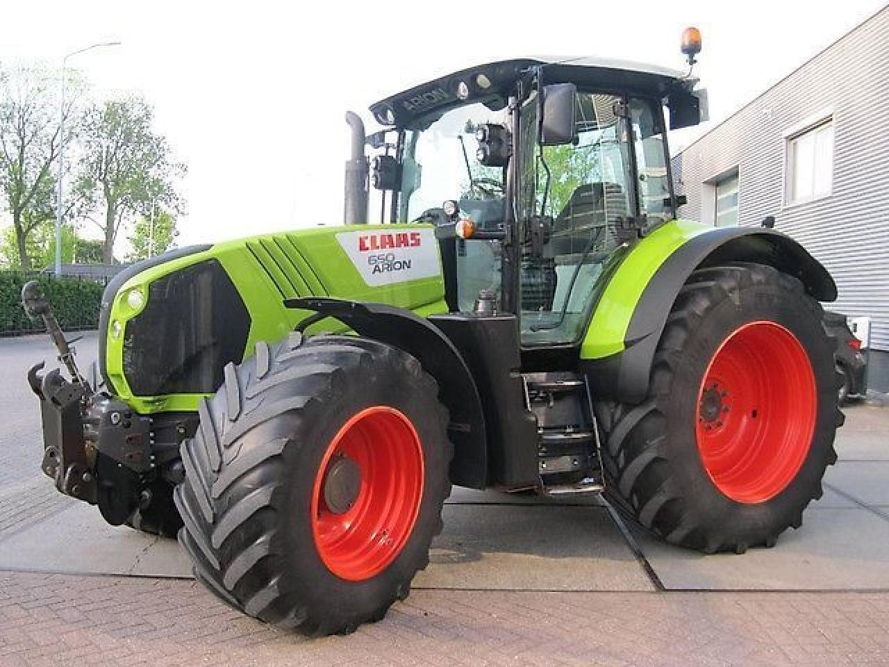 Tractor CLAAS arion 650 cis CIS