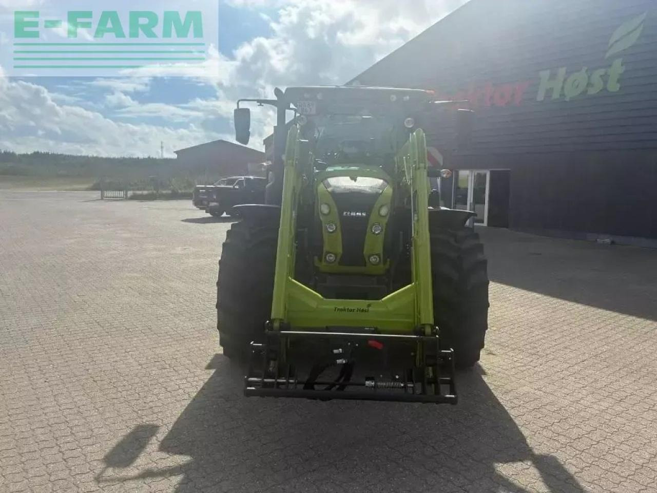 Tractor CLAAS arion 650 cis+ CIS+