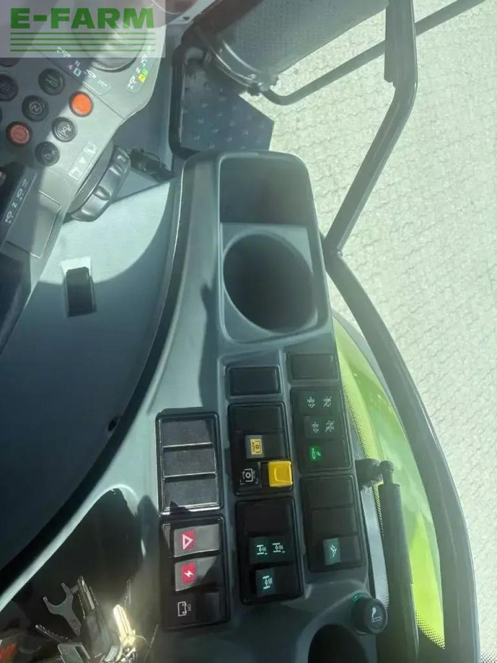 Tractor CLAAS arion 650 cis+ CIS+