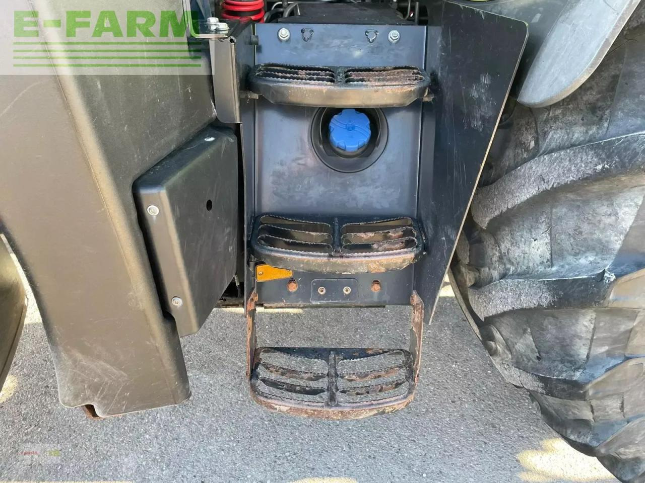 Tractor CLAAS arion 650 cis+ CIS+