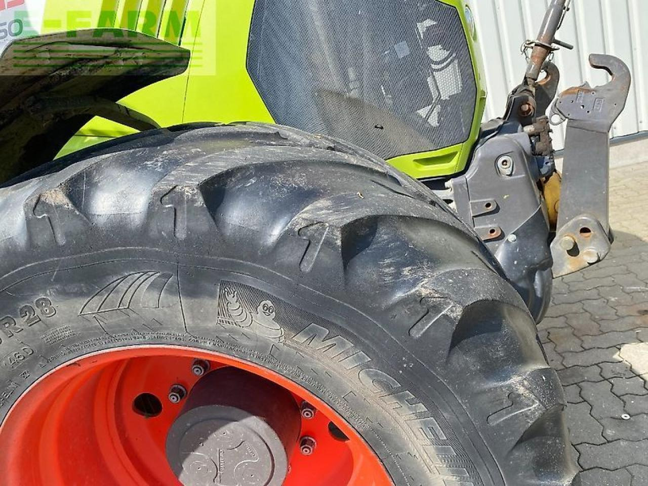 Tractor CLAAS arion 650 cis HEXASHIFT CIS