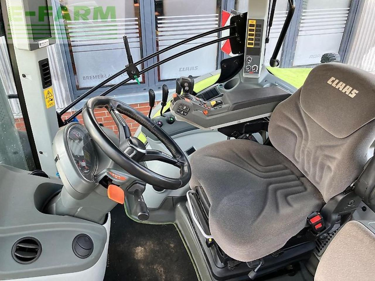 Tractor CLAAS arion 650 cis + fl140 CIS+