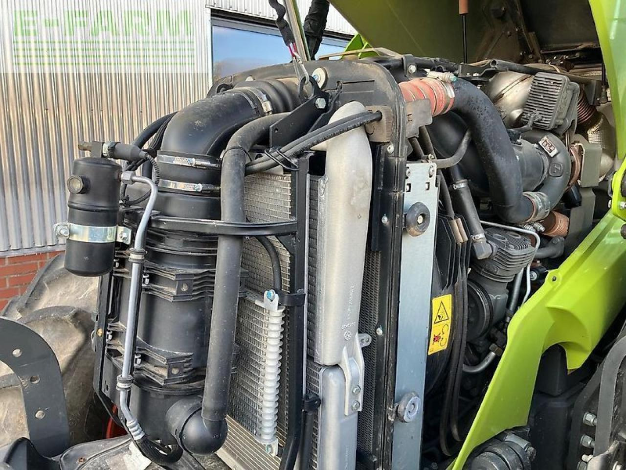 Tractor CLAAS arion 650 cis + fl140 CIS+