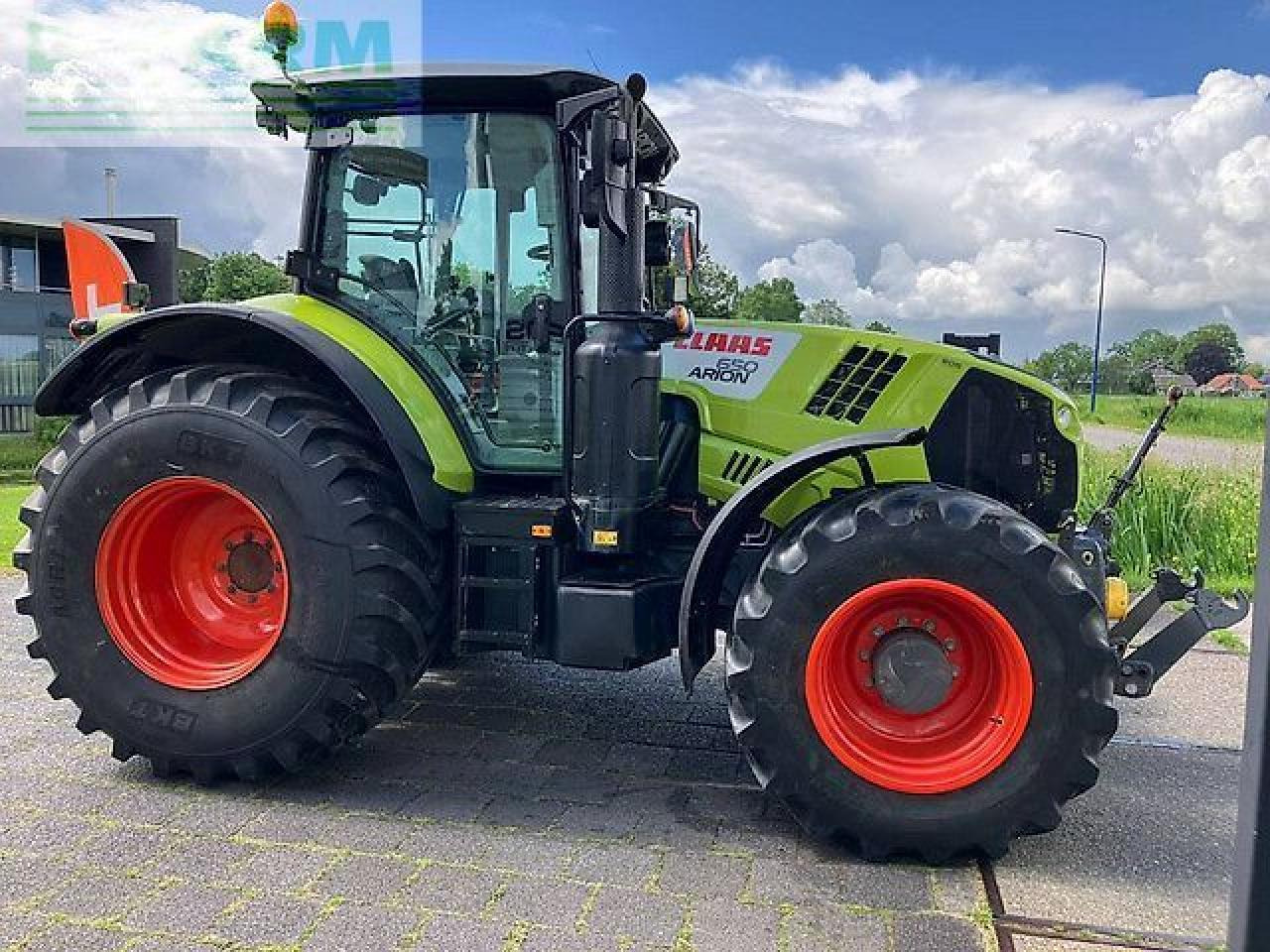 Tractor CLAAS arion 650 cis+ hexashift HEXASHIFT CIS+
