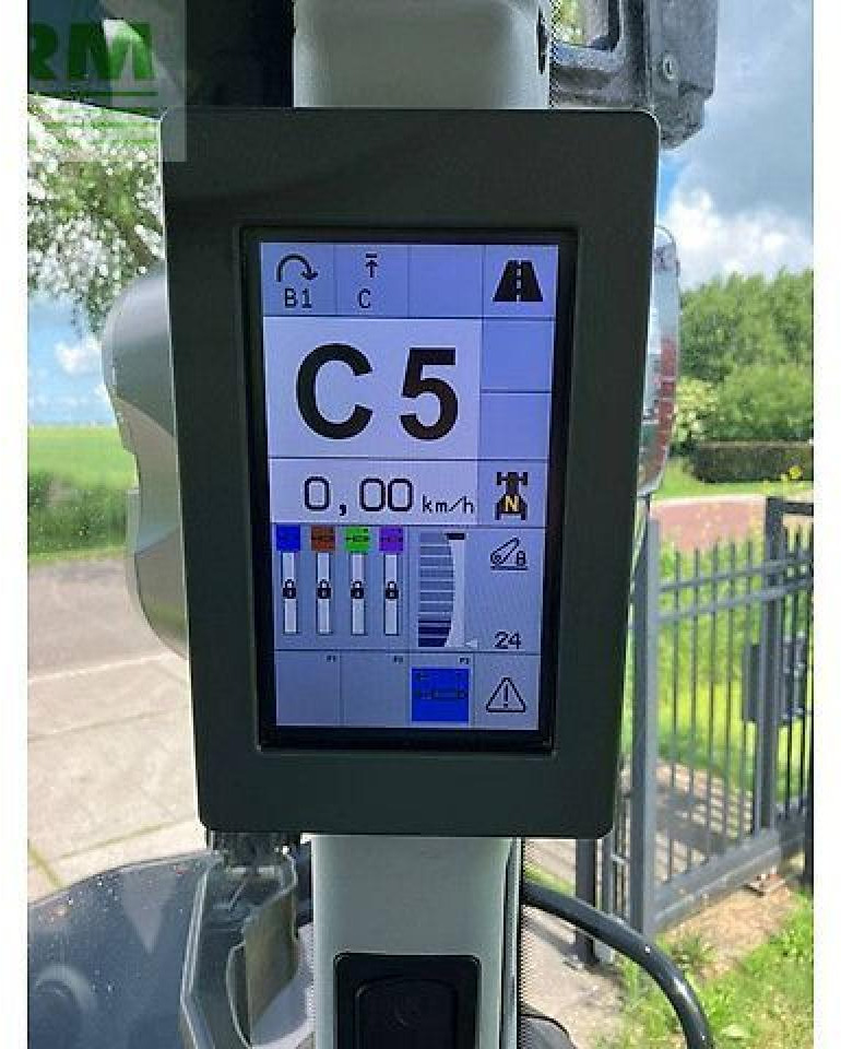 Tractor CLAAS arion 650 cis+ hexashift HEXASHIFT CIS+