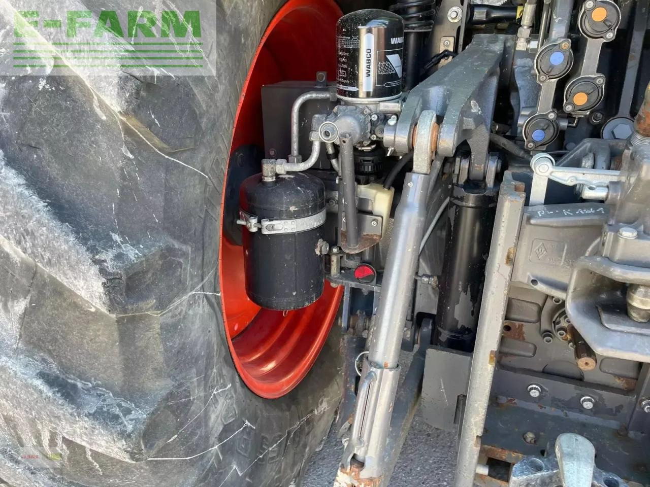 Tractor CLAAS arion 650 cis+ inkl. frontlader preisreduziert CIS+