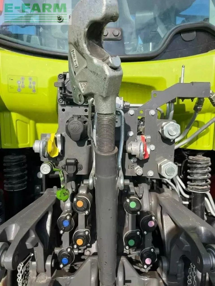 Tractor CLAAS arion 650 cmatic CMATIC