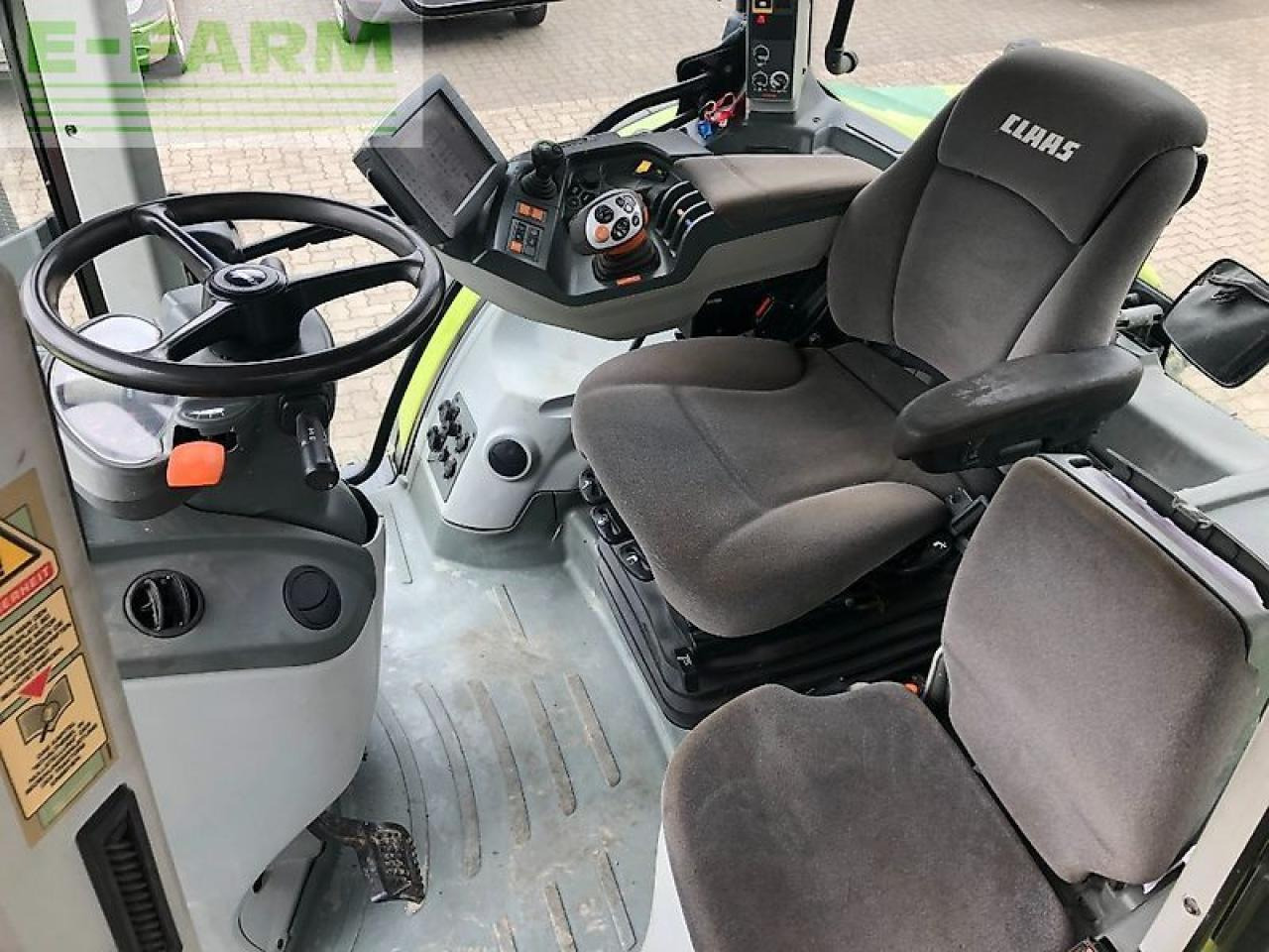 Tractor CLAAS arion 650 cmatic CMATIC