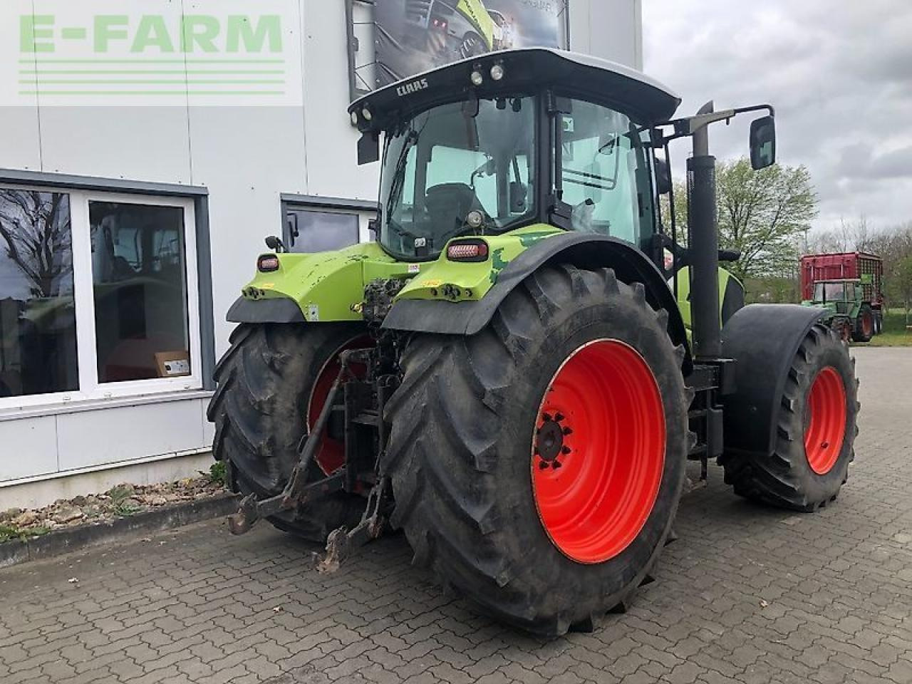 Tractor CLAAS arion 650 cmatic CMATIC