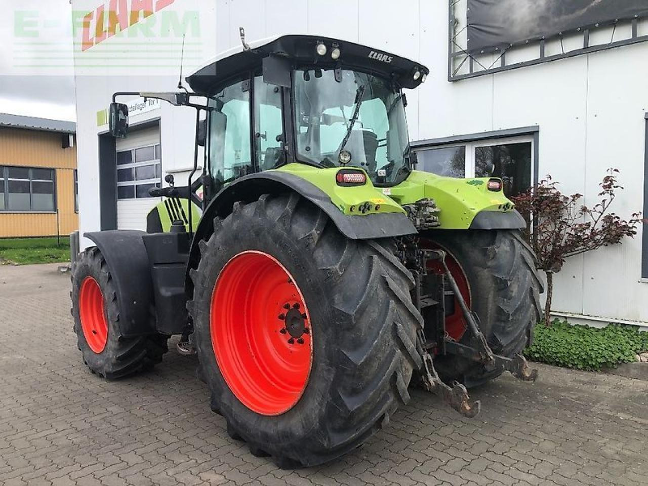 Tractor CLAAS arion 650 cmatic CMATIC
