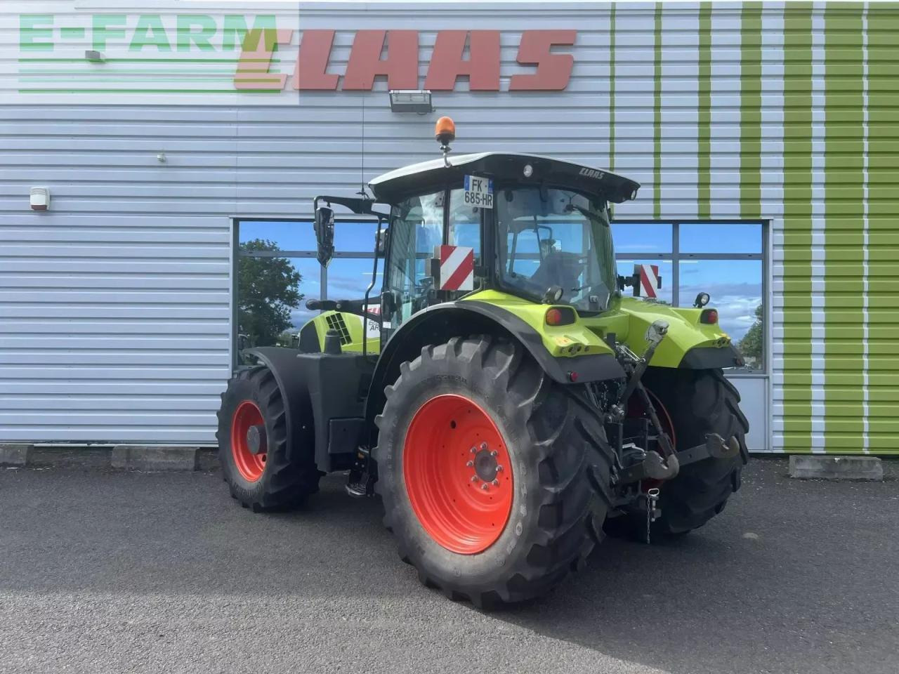 Tractor CLAAS arion 650 concept