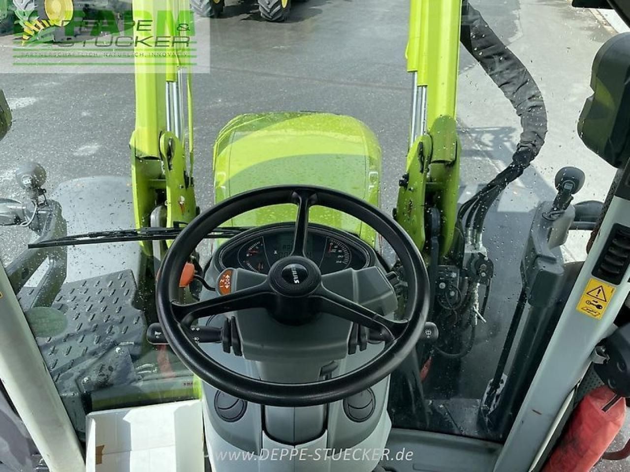 Tractor CLAAS arion 650 hexashift