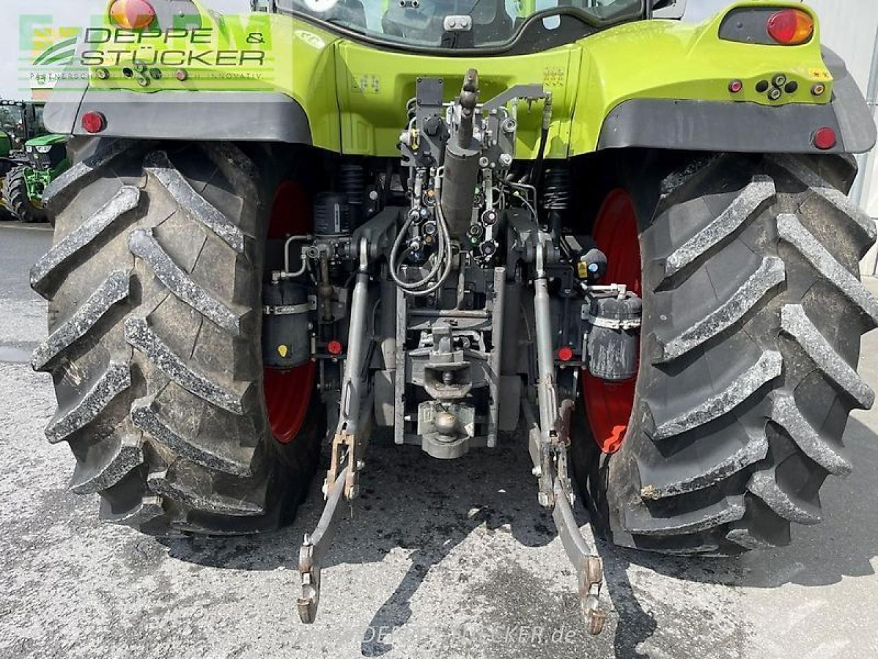 Tractor CLAAS arion 650 hexashift