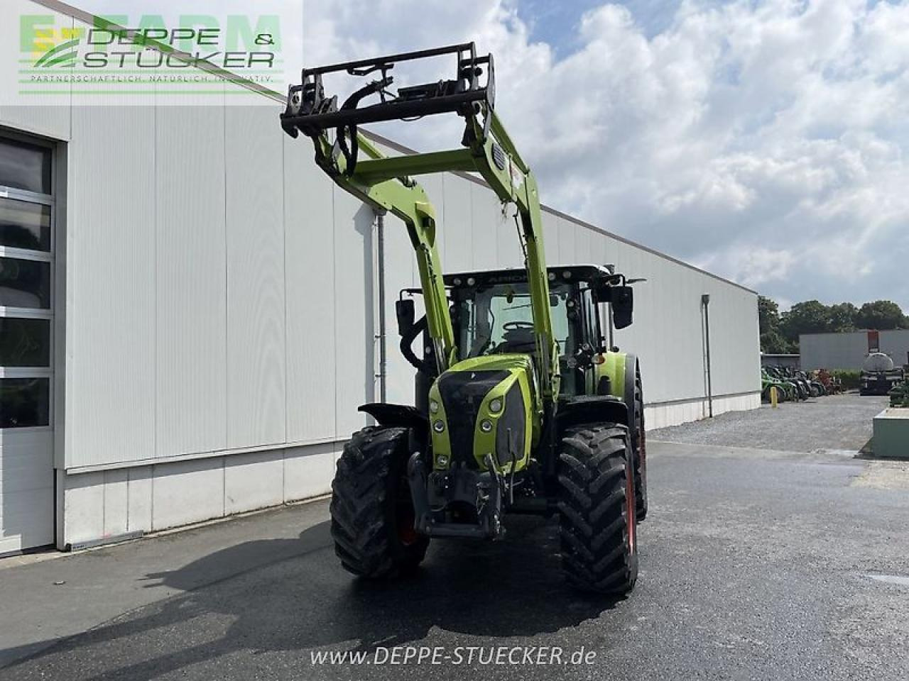 Tractor CLAAS arion 650 hexashift